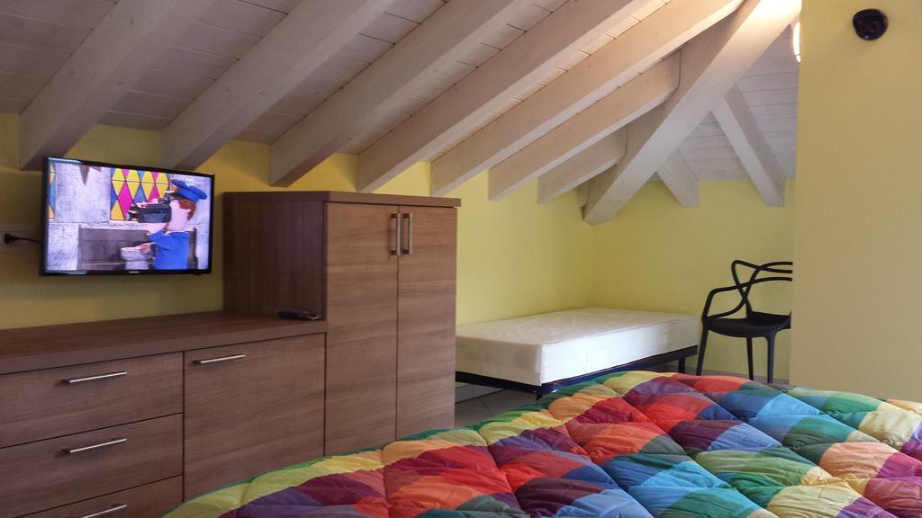 Residence Luna Di Monza Værelse billede